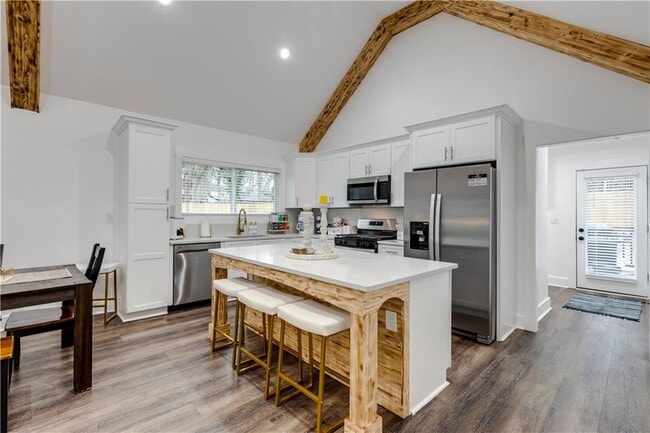 Photo - 551 Woodrow Ave