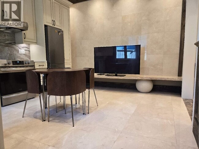 Suite-34xx LAMOND AVENUE