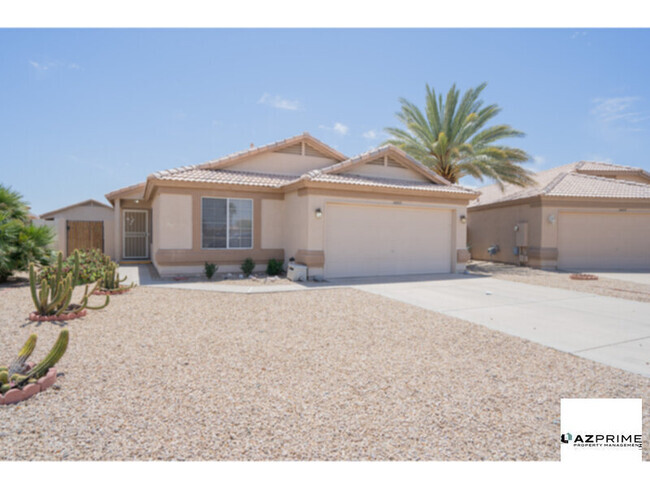 Building Photo - Welcome to this exquisite 2/2 Peoria home ...