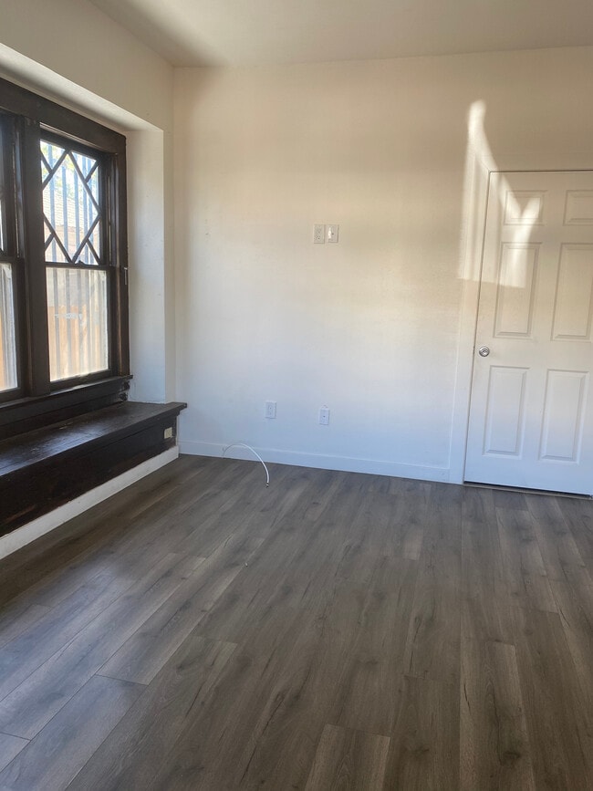 4059 Brighton Ave Unidad 4059 Brighton Ave