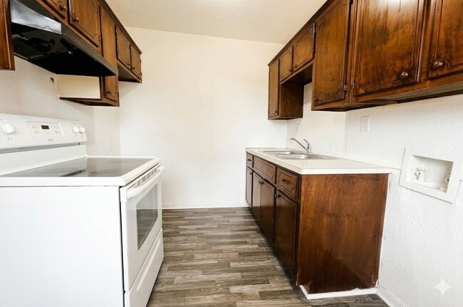 Photo - 100 Allen St Unit C