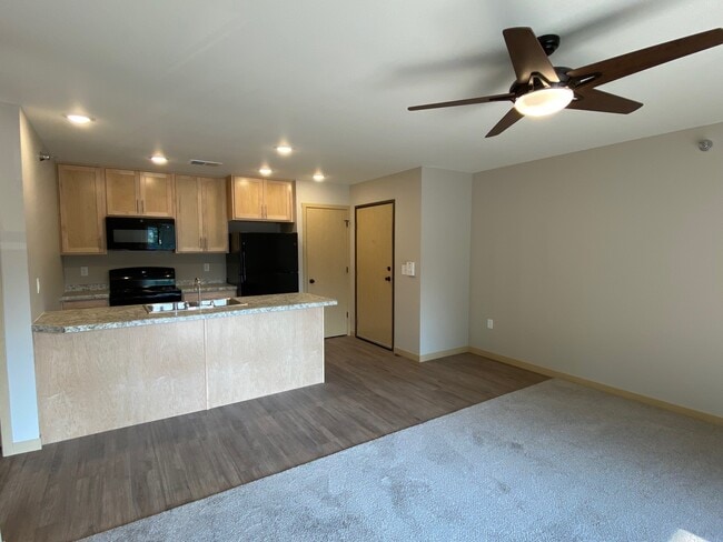 Photo - 604 5th Ave S Unit 106