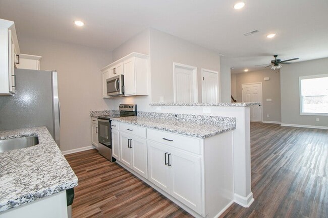 Photo - 1115 Hillwood Dr