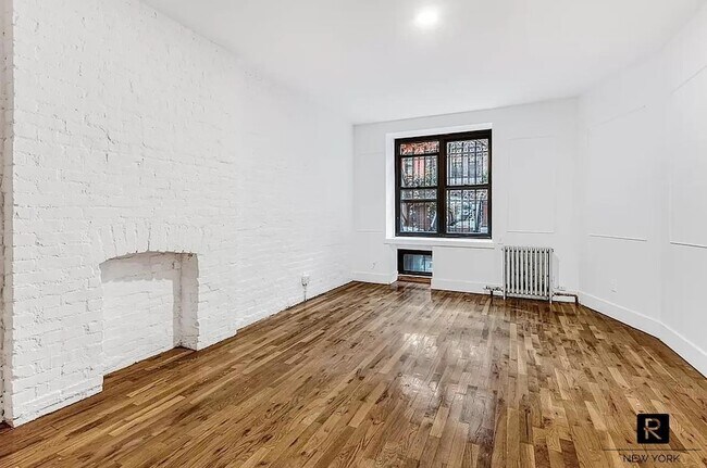 Photo - 533 W 149th St Unit Garden