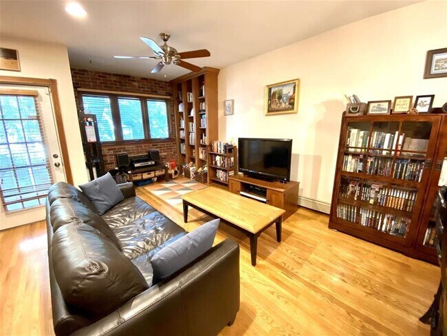 Photo - 556 1ST St Unit 12