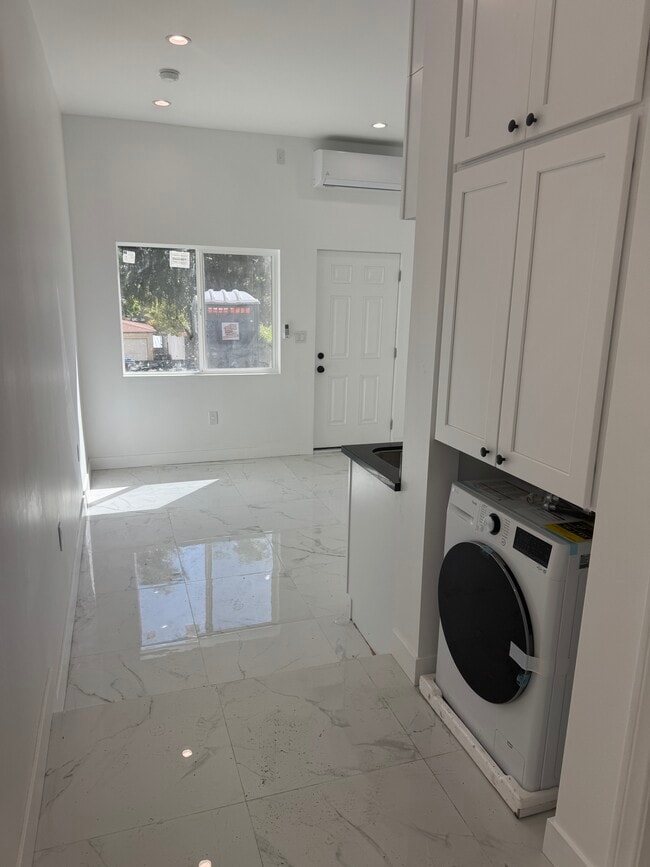 Photo - 4525 Dunsmore Ave