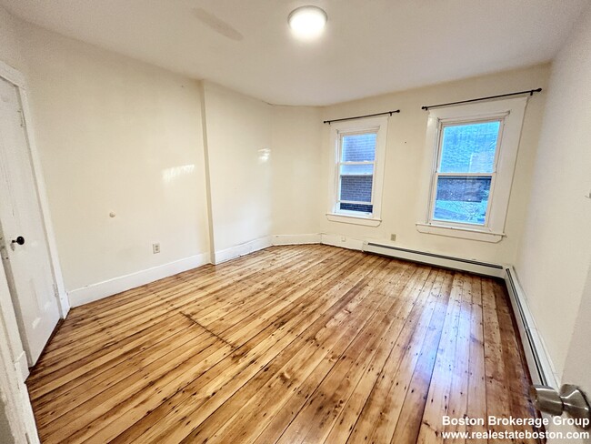 Photo - 81 Windsor St Apartment