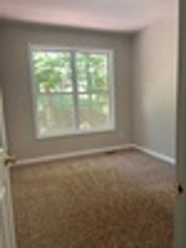 Photo - Great home with 2 separate entrances & a Fenced in yard!