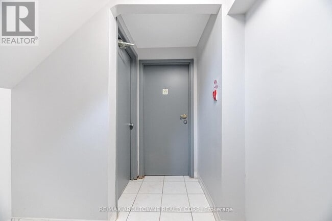 Photo - 203 Nelson St