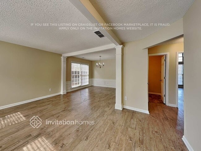 Photo - 630 Rosedown Way