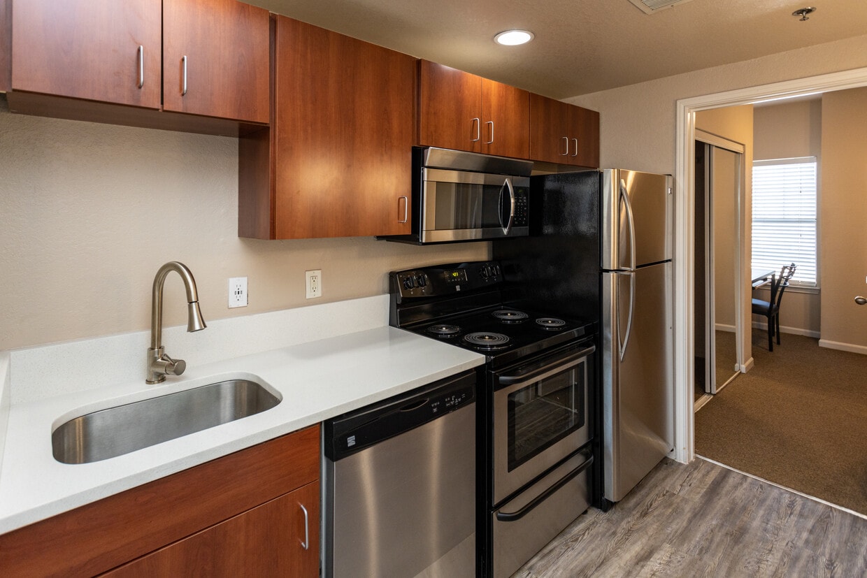 Photo - Commons at Knoxville Apartments