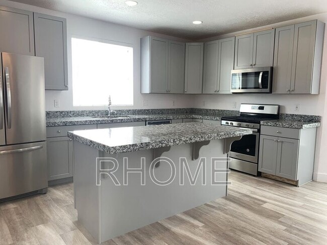Photo - 1824 W Torlundy Dr