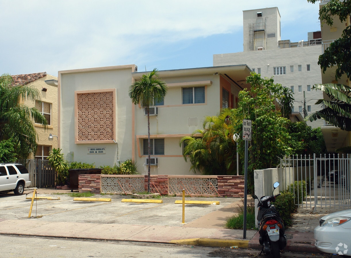 Photo - 1531-1533 Drexel Ave