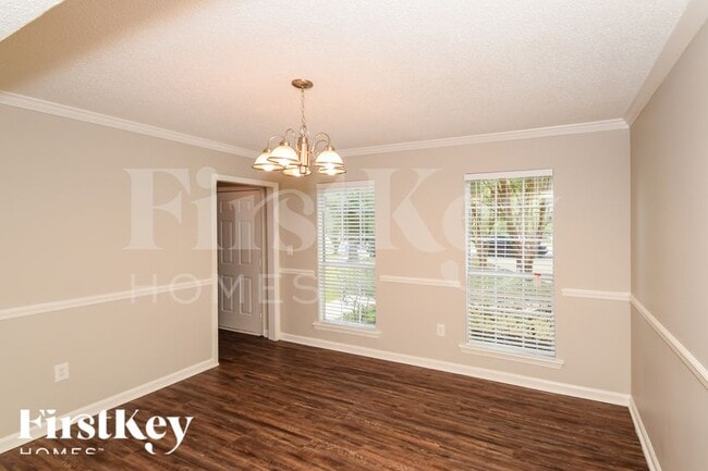 Photo - 122 Carriage Dr