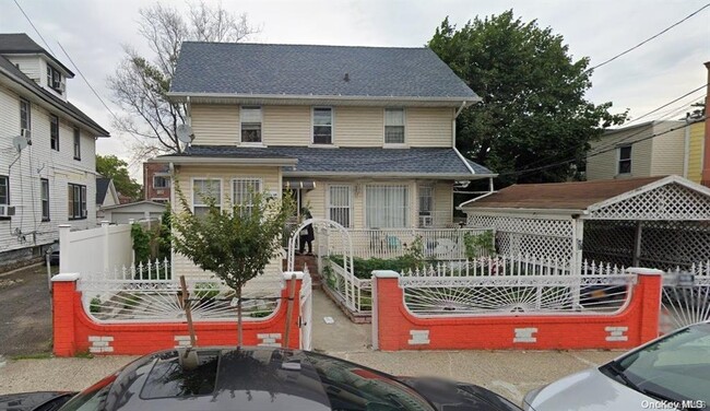 Building Photo - 90-37 190th St Rental