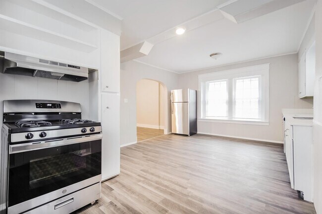 Photo - 196 Butler Ct