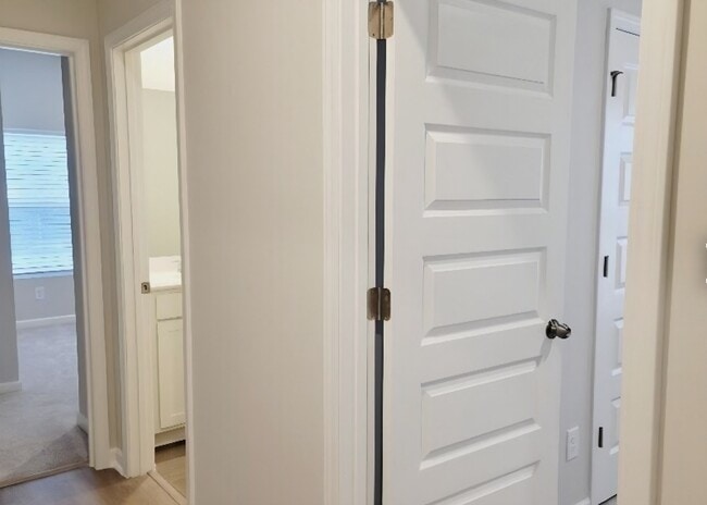 Photo - 275 Lillian St