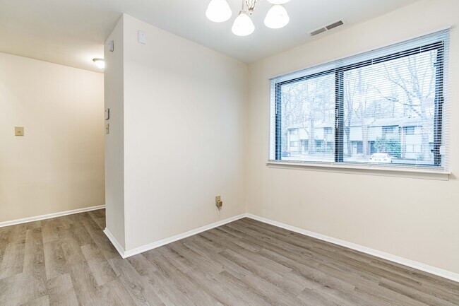 Photo - 1232 Teakwood Pl