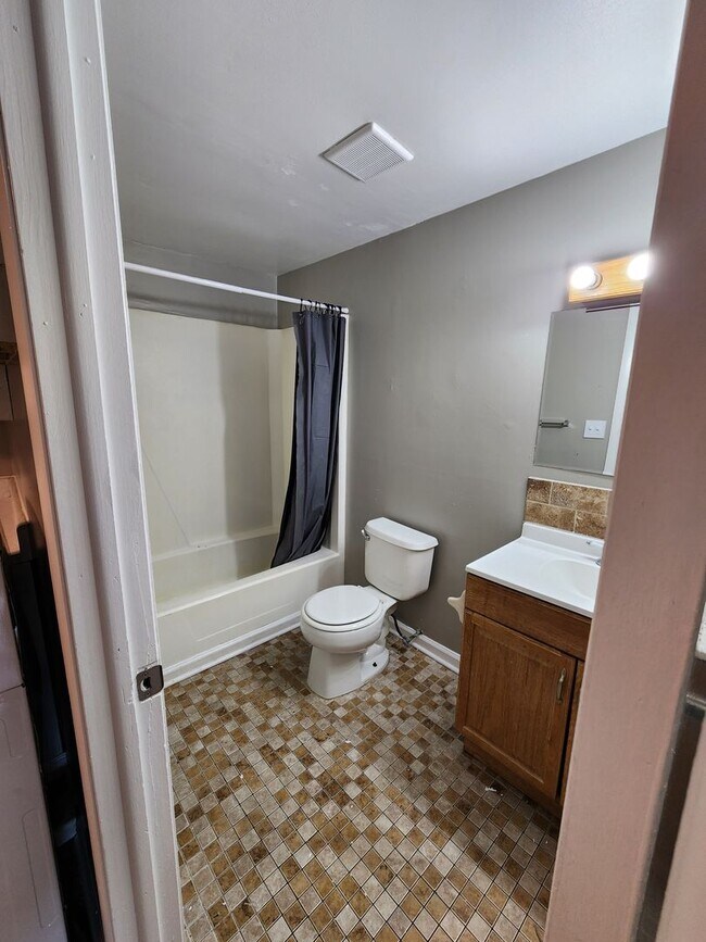 Photo - Robert Drive Apartments