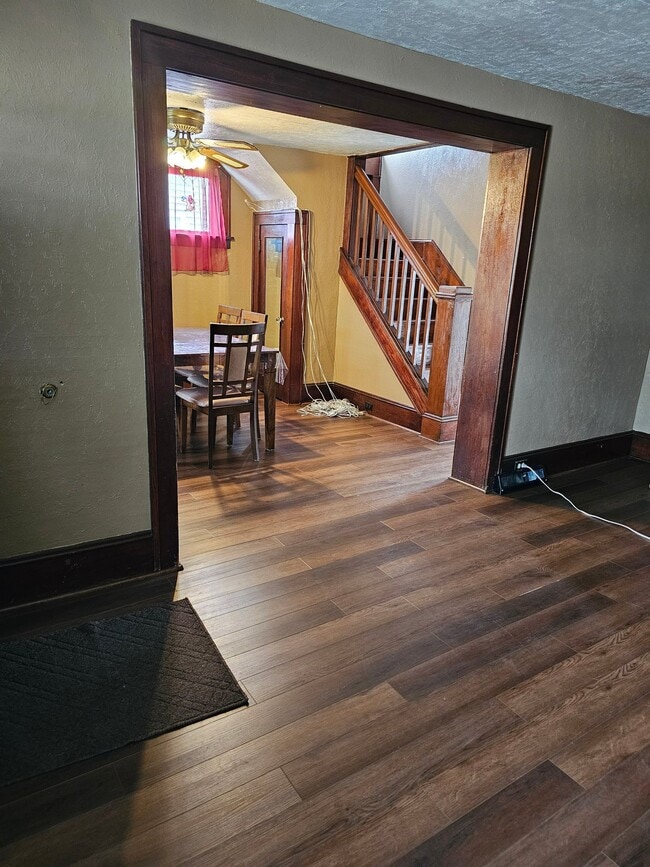 Photo - 227 Courtland St