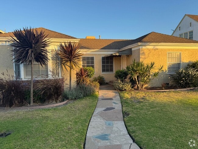 Building Photo - 3bd 2ba House