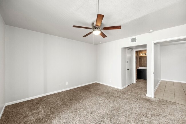 Photo - 206 Plaza Verde Dr