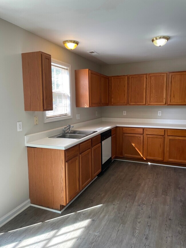 Photo - 153 Danesway Dr