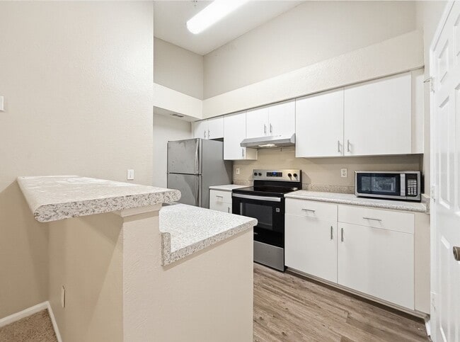 Photo - 3rd Floor 2/2 Condo near Millenia Mall with private patio