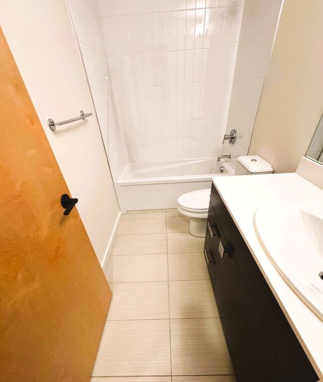 Photo - 3bd/2.5ba Seattle Townhome