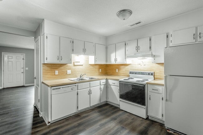 Building Photo - 1109 McBrien Rd Unit A