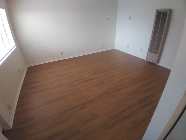 Photo - 528 Charleston St SE Unit 3