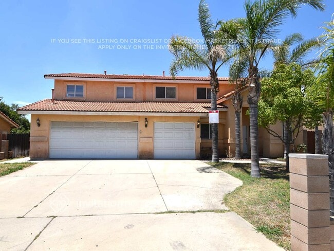 Building Photo - 2642 N Maple Ave