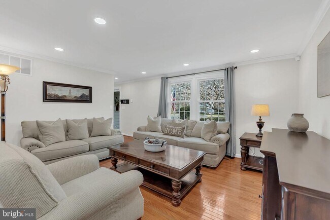 Photo - 8271 Raindrop Way