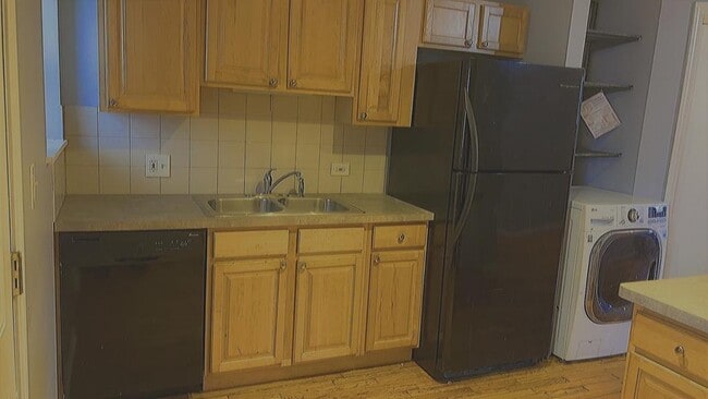 Photo - 4553 S. Michigan, Unit GE Unidad GE