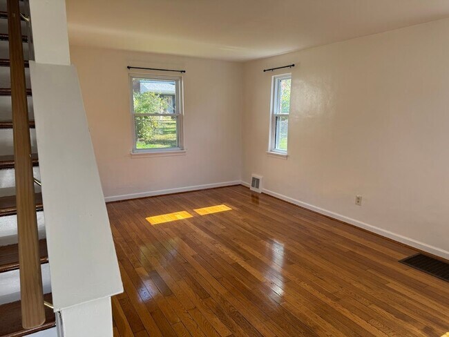 Photo - Completely Updated, Open , Quiet House in Oakmont!