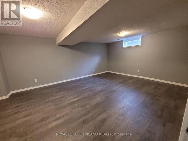 Photo - 358 Homestead Ct