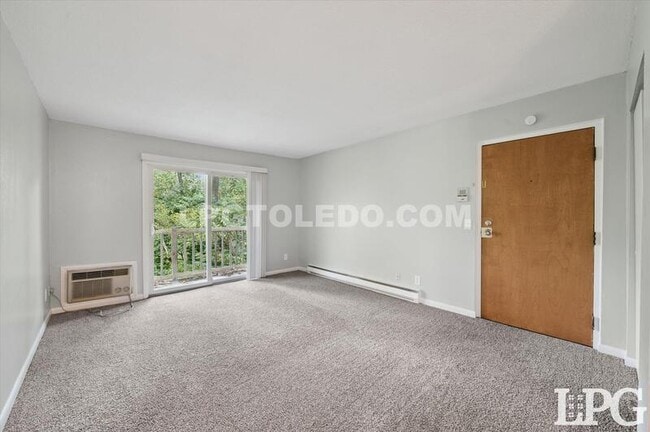 Photo - 3348 Arlington Ave Unidad 6