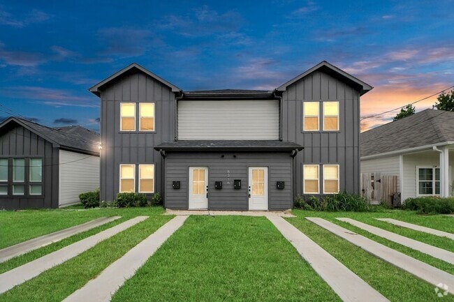 Building Photo - 8316 Corinth St Rental