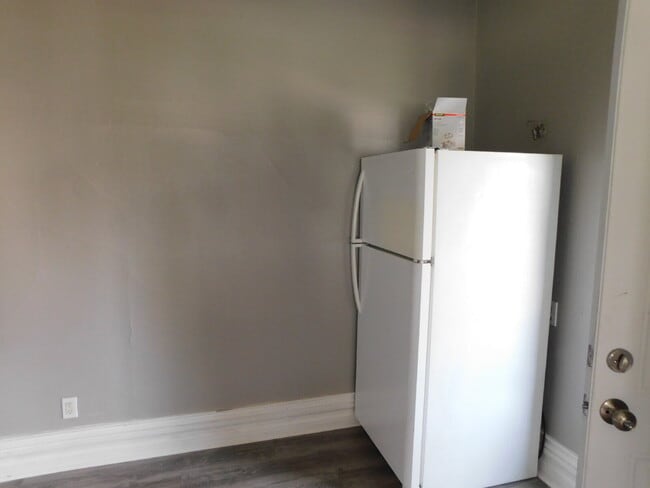 Photo - Spacious 1 Bedroom Apartment in Great Location Unit 1