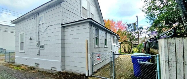 Photo - 2 story, 3bed/1bath Georgetown Gem