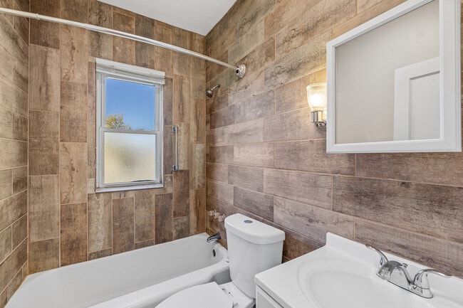 Photo - 5312 Genesee St Unidad 3