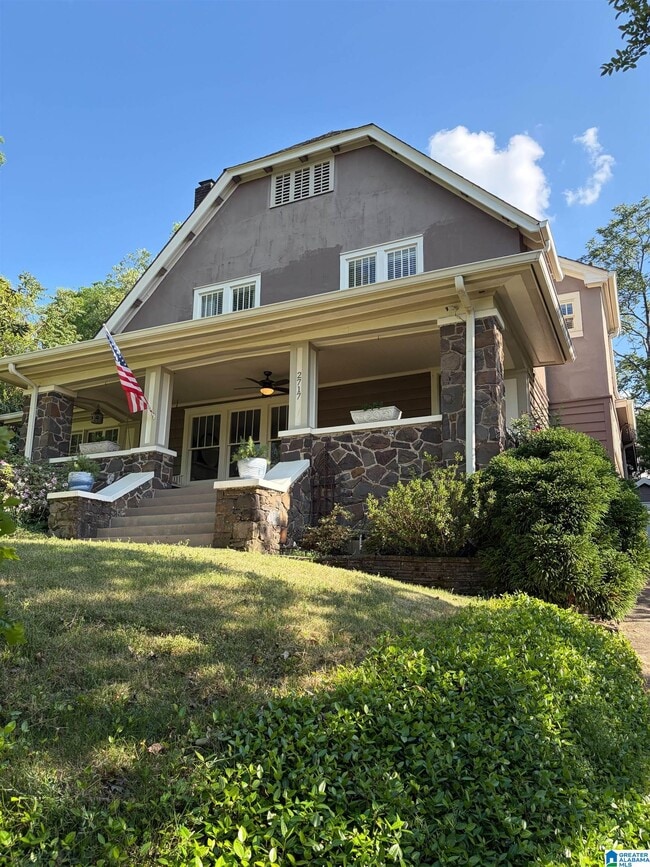 Photo - 2717 Caldwell Ave S