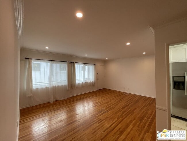 Photo - 1057 1/2 S Genesee Ave Unit 1/2