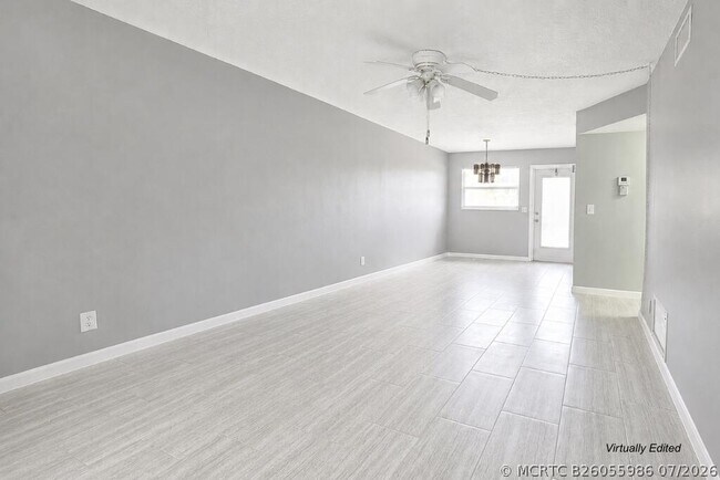2192 NE 1st Way Unit 103