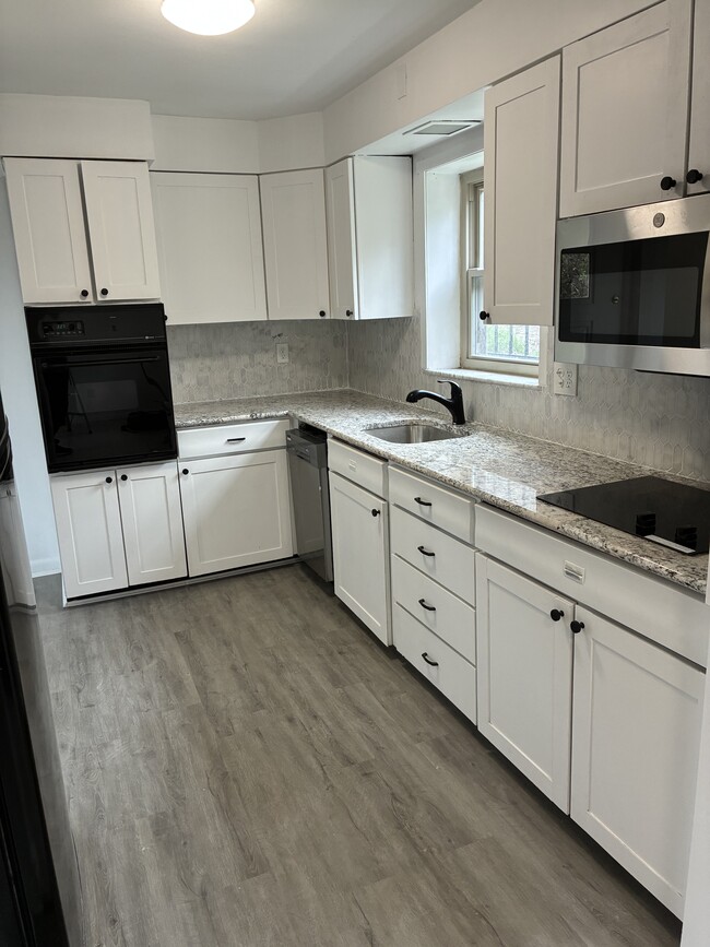 Building Photo - 1130 River Hill Dr Unit Devou Park #1