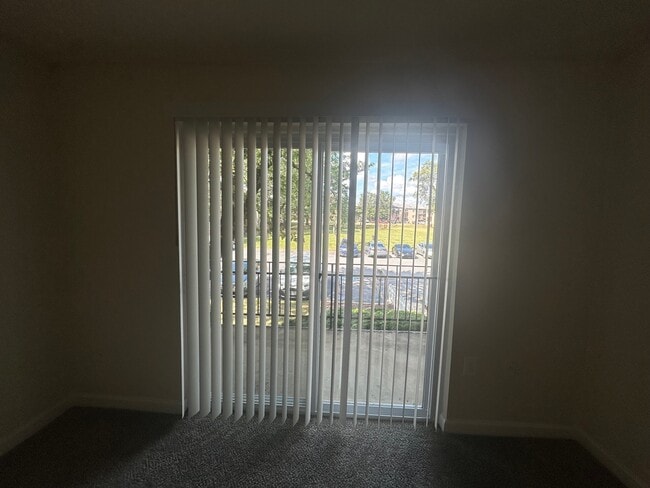 Photo - White Oak Garden Apartments