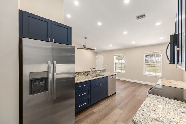 Photo - 6523 NW 109th Pl