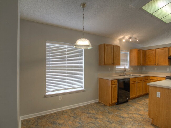 Photo - 12630 Richfield Blvd