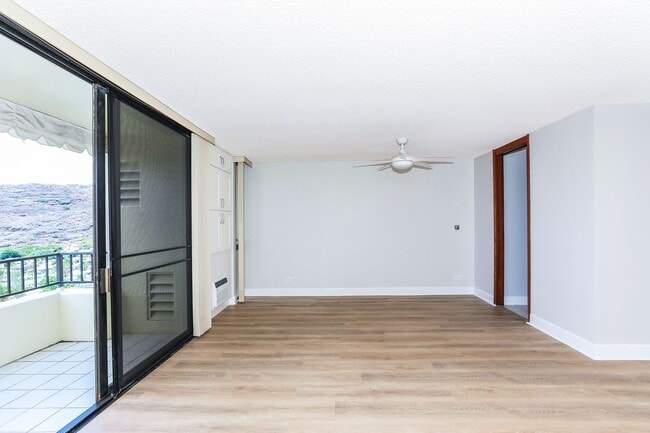 Photo - Naniwa Gardens - 1 bdrm/1 bath/1 covered p...