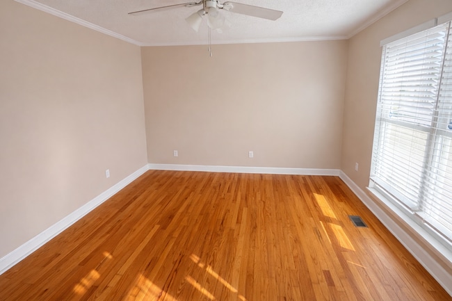 Photo - 503 Kirby Dr